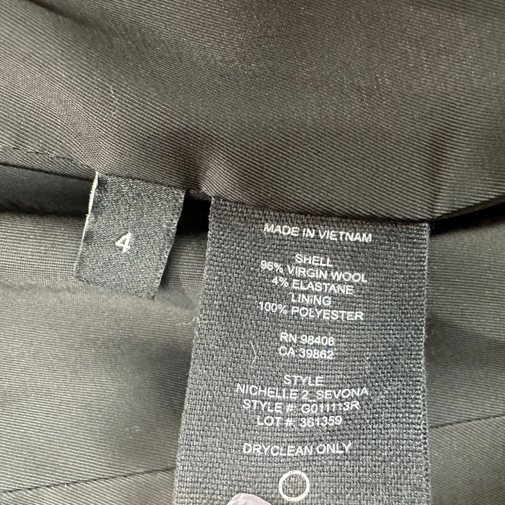 Theory Women’s Virgin Wool Nicholle 2 Sevona Black 2 Button Blazer Size 4 Career